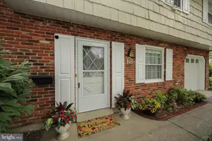 18 Lantern Ln, Cherry Hill, NJ 08002 - Photo 2