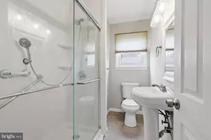 646 Pasadena Dr, Magnolia, NJ 08049 - Photo 14