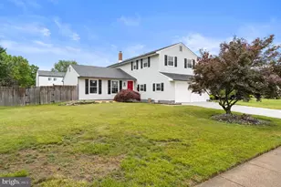 14 Stonebridge Rd, Cherry Hill, NJ 08003 - Photo 2