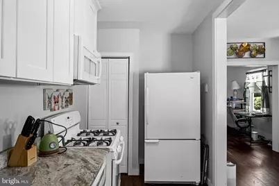 25 E Clinton Avenue, Oaklyn, NJ 08107 - Photo 14