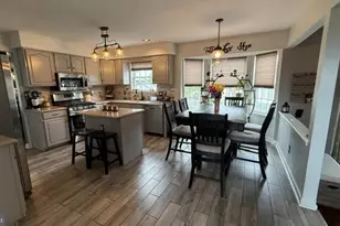 25 Red Gravel Cir, Sicklerville, NJ 08081 - Photo 10
