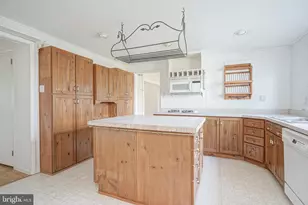 152 Kelly Driver Rd, Laurel Springs, NJ 08021 - Photo 10