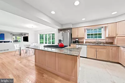 261 E Kings Highway, Audubon, NJ 08106 - Photo 18