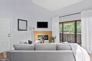 606 The Woods, Cherry Hill, NJ 08003 - Photo 2
