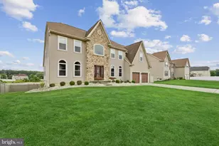 127 White Cedar Dr, Sicklerville, NJ 08081 - Photo 2