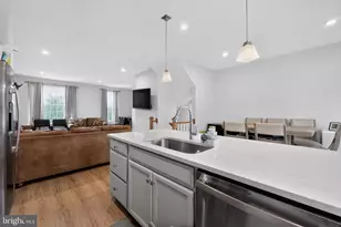 109 Plaza Dr, Sicklerville, NJ 08081 - Photo 6