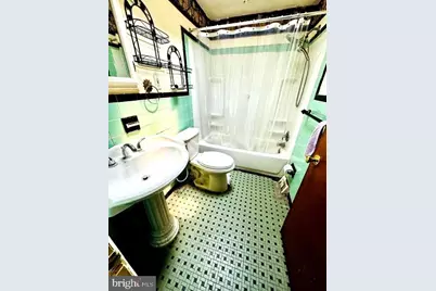1103 Lakeshore Drive, Camden, NJ 08104 - Photo 4