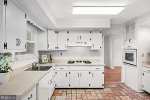 200 Roanoke Rd, Cherry Hill, NJ 08003 - Photo 10