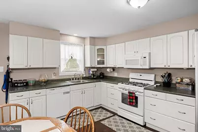 7 Lippincott Avenue, Voorhees, NJ 08043 - Photo 10