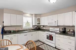 7 Lippincott Ave, Voorhees, NJ 08043 - Photo 10