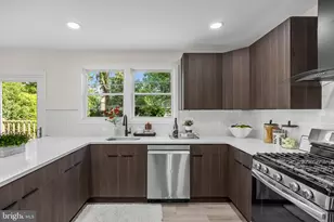 7 Stone River Rd, Clementon, NJ 08021 - Photo 12