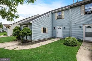 12 Hewitt Ln, Sicklerville, NJ 08081 - Photo 2