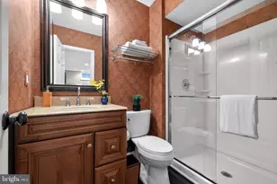18 Burnham Ln, Voorhees, NJ 08043 - Photo 28