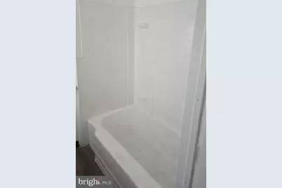 760 Romana Gonzalez Street, Camden, NJ 08103 - Photo 8