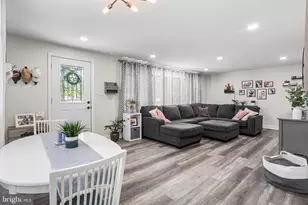 100 Bowling Green Dr, Voorhees, NJ 08043 - Photo 4