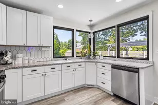 100 Bowling Green Dr, Voorhees, NJ 08043 - Photo 8