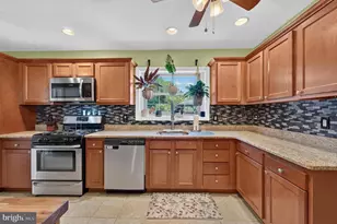 21 Sartori Ave, Mount Ephraim, NJ 08059 - Photo 4