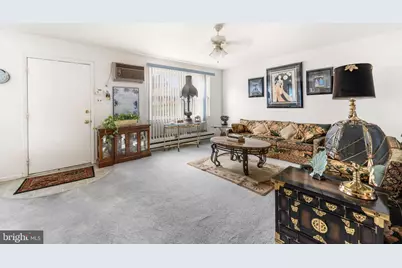 160 Elmtowne Boulevard, Hammonton, NJ 08037 - Photo 4