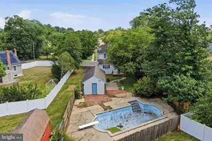 242 Trenton Ave, Laurel Springs, NJ 08021 - Photo 4