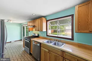 242 Trenton Ave, Laurel Springs, NJ 08021 - Photo 14