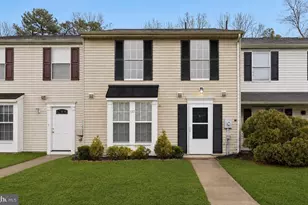 127 Villa Knoll Ct, Sicklerville, NJ 08081 - Photo 1