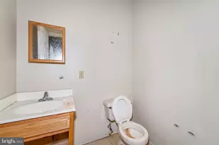 439 Winslow St, Camden, NJ 08104 - Photo 16