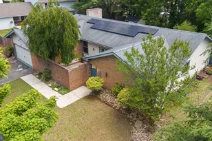 4 Steven Dr, Voorhees, NJ 08043 - Photo 2
