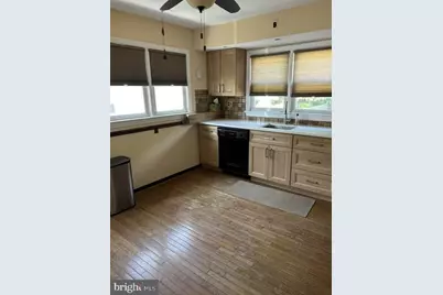 204 W Linden Avenue, Lindenwold, NJ 08021 - Photo 8
