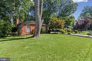 8 Windgate Rd, Cherry Hill, NJ 08003 - Photo 2