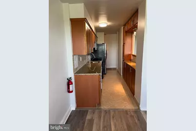 1108 Barclay Towers Pike E, Cherry Hill, NJ 08034 - Photo 6
