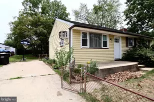 115 Country Club Rd, Pine Hill, NJ 08021 - Photo 2