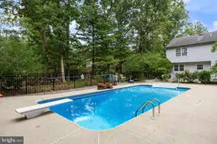 4 Arcadian Dr, Sicklerville, NJ 08081 - Photo 2