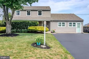 2 Bellows Ln, Cherry Hill, NJ 08002 - Photo 1