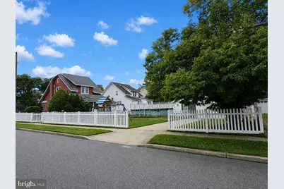 218 N Warwick Road, Magnolia, NJ 08049 - Photo 2