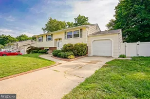 527 Hobart Dr, Clementon, NJ 08021 - Photo 1