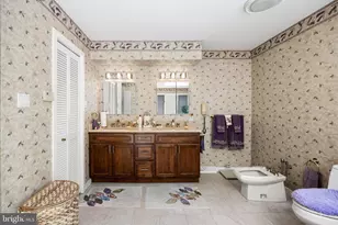 19 Bunning Dr, Voorhees, NJ 08043 - Photo 28