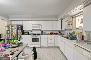 301 Browning Ln, Cherry Hill, NJ 08003 - Photo 10