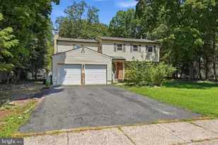 17 Briarwood Dr, Voorhees, NJ 08043 - Photo 2