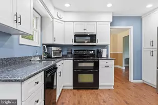 17 Briarwood Dr, Voorhees, NJ 08043 - Photo 14