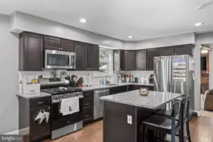 86 Deer Park Cir, Gloucester Township, NJ 08012 - Photo 4