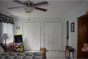 302 Doral Dr, Gloucester Township, NJ 08012 - Photo 14