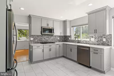 6 Stonebridge Road, Cherry Hill, NJ 08003 - Photo 8