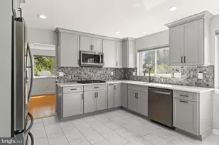 6 Stonebridge Rd, Cherry Hill, NJ 08003 - Photo 8