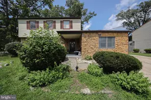 2 Clark Dr, Barrington, NJ 08007 - Photo 2