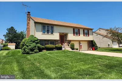 8205 Corbett Road, Pennsauken, NJ 08109 - Photo 2