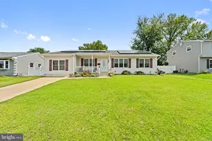 21 Grant Dr, Clementon, NJ 08021 - Photo 2