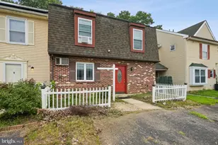 33 Presidential Dr, Sicklerville, NJ 08081 - Photo 2