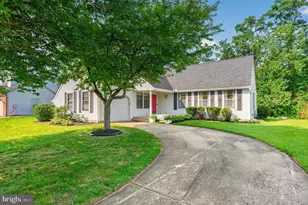 32 Hemlock Dr, Gloucester Township, NJ 08012 - Photo 1