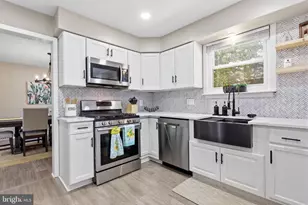10 Beacon Pl, Voorhees, NJ 08043 - Photo 14