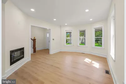 302 W Washington Avenue, Magnolia, NJ 08049 - Photo 8